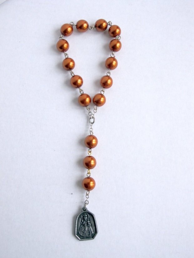 Glass Infant Jesus Chaplet